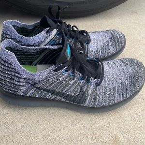 Men’s Nike flyknit size 11